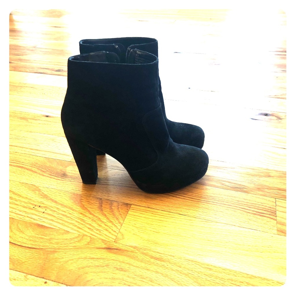 Black Velvet Steve Madden Booties Size 8 1/2